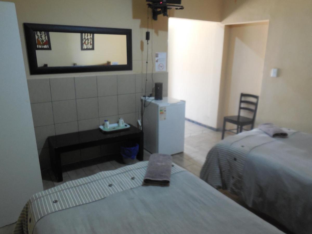 Chill Inn Malalane Bagian luar foto