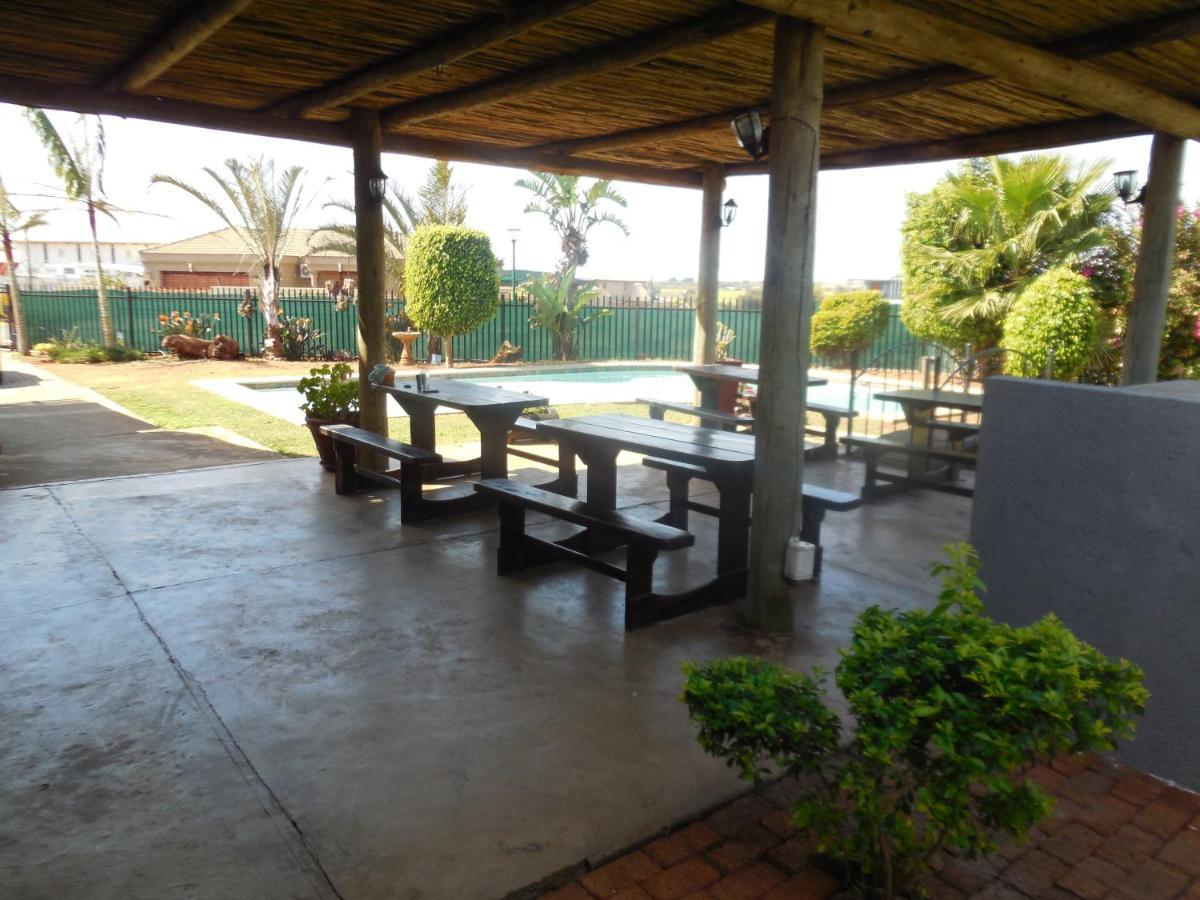 Chill Inn Malalane Bagian luar foto